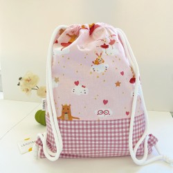 Mochila con cuerdas