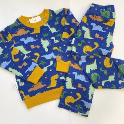 Conjunto sudadera y...